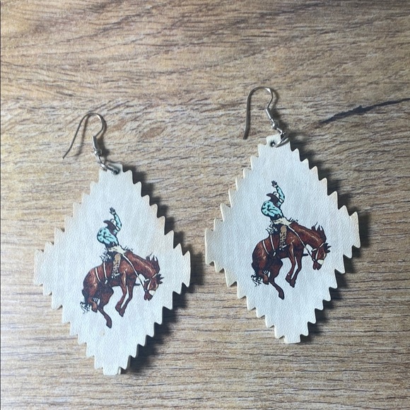 Western Cowboy Earrings - Picture 1 of 1